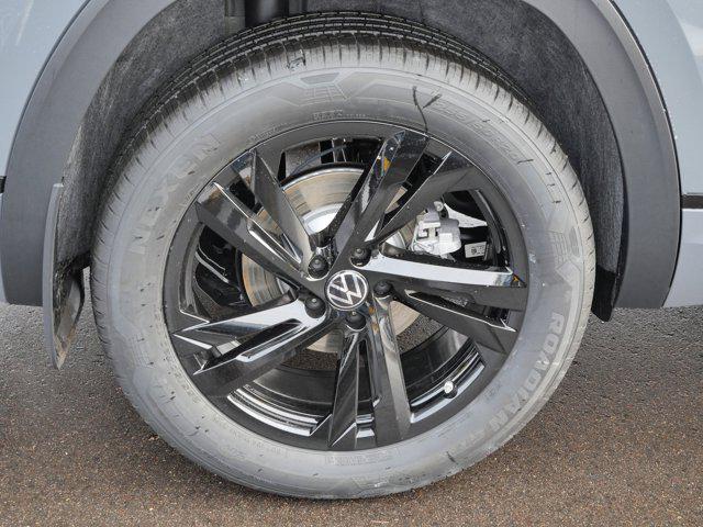 new 2026 Volkswagen Atlas Cross Sport car, priced at $50,326