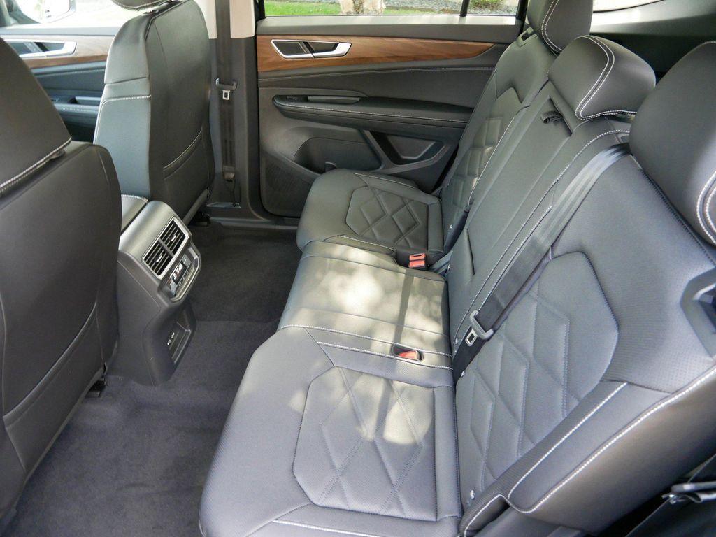 new 2026 Volkswagen Atlas car, priced at $39,096