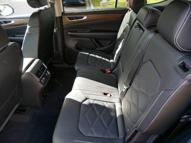new 2026 Volkswagen Atlas car, priced at $44,278