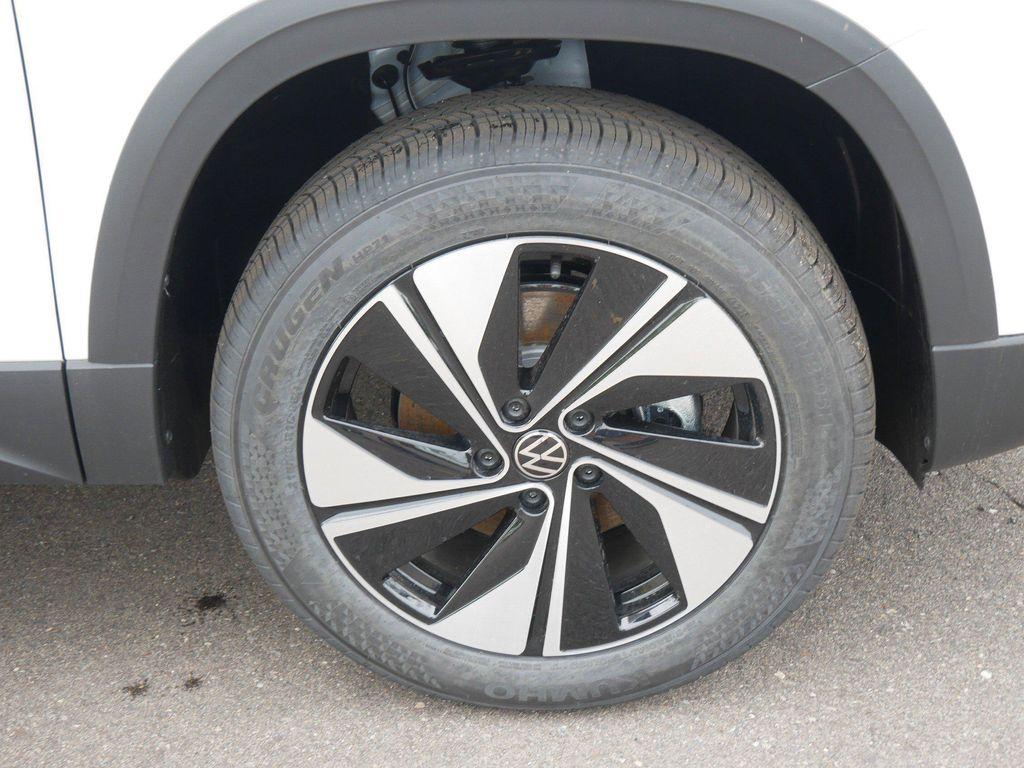 new 2026 Volkswagen Taos car, priced at $32,202