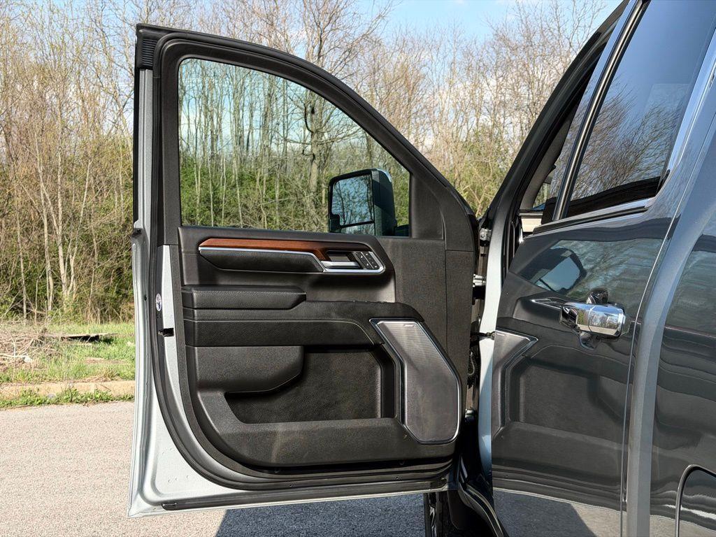 used 2024 GMC Sierra 2500 car, priced at $68,984