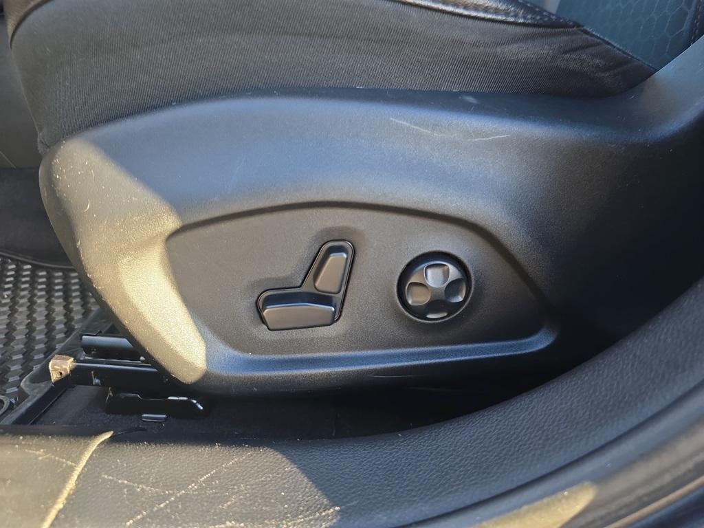 used 2018 Jeep Compass car, priced at $13,899