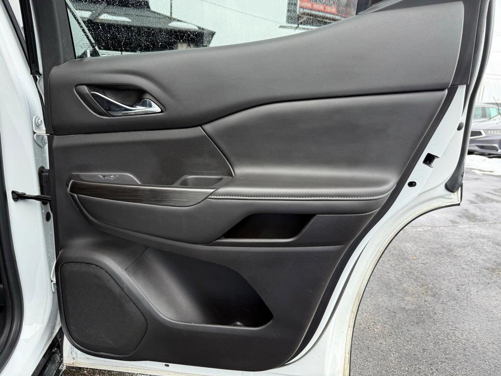 used 2023 GMC Acadia car, priced at $25,887