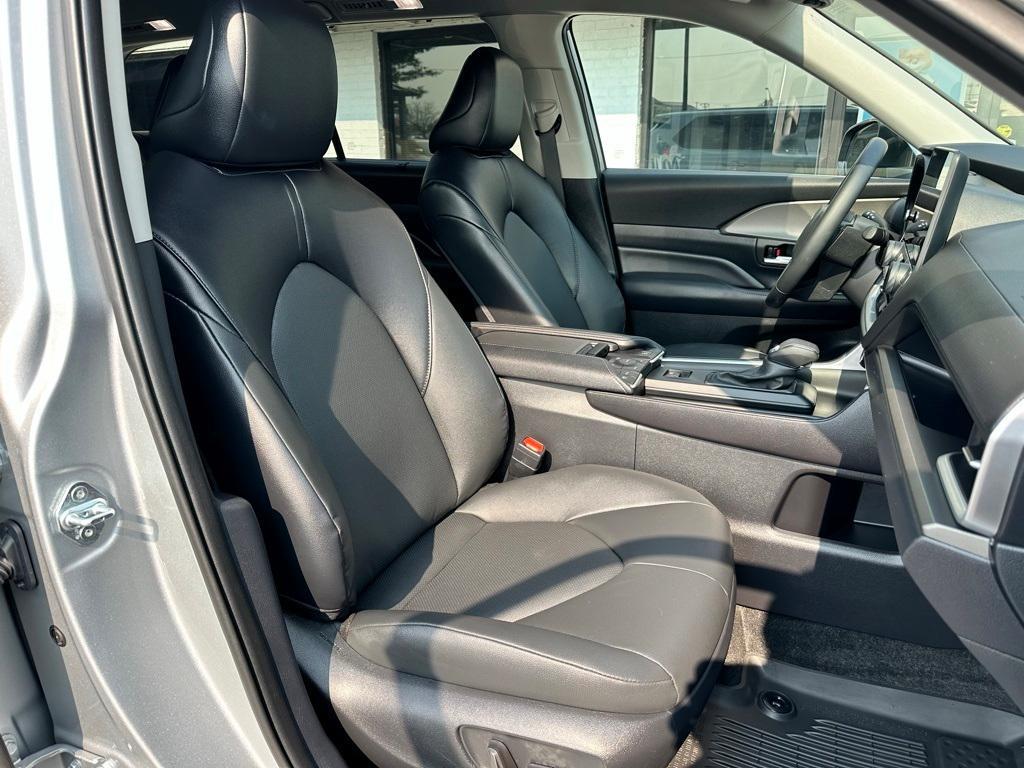 used 2024 Toyota Grand Highlander car, priced at $43,994