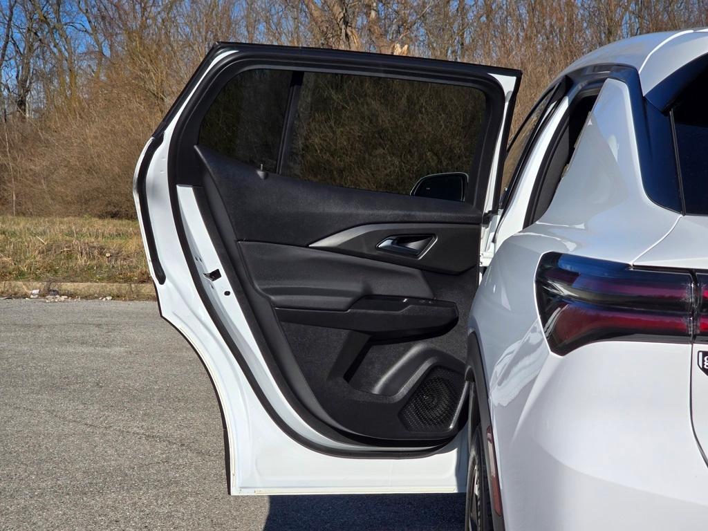 used 2025 Chevrolet Equinox EV car, priced at $21,328