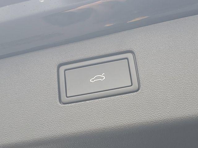 new 2026 Volkswagen Tiguan car, priced at $40,377