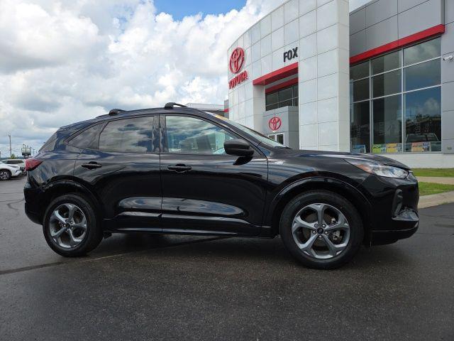 used 2023 Ford Escape car, priced at $20,984