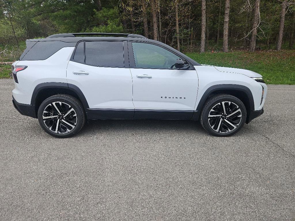 new 2026 Chevrolet Equinox car, priced at $39,310