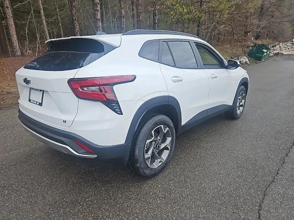 new 2026 Chevrolet Trax car, priced at $25,105