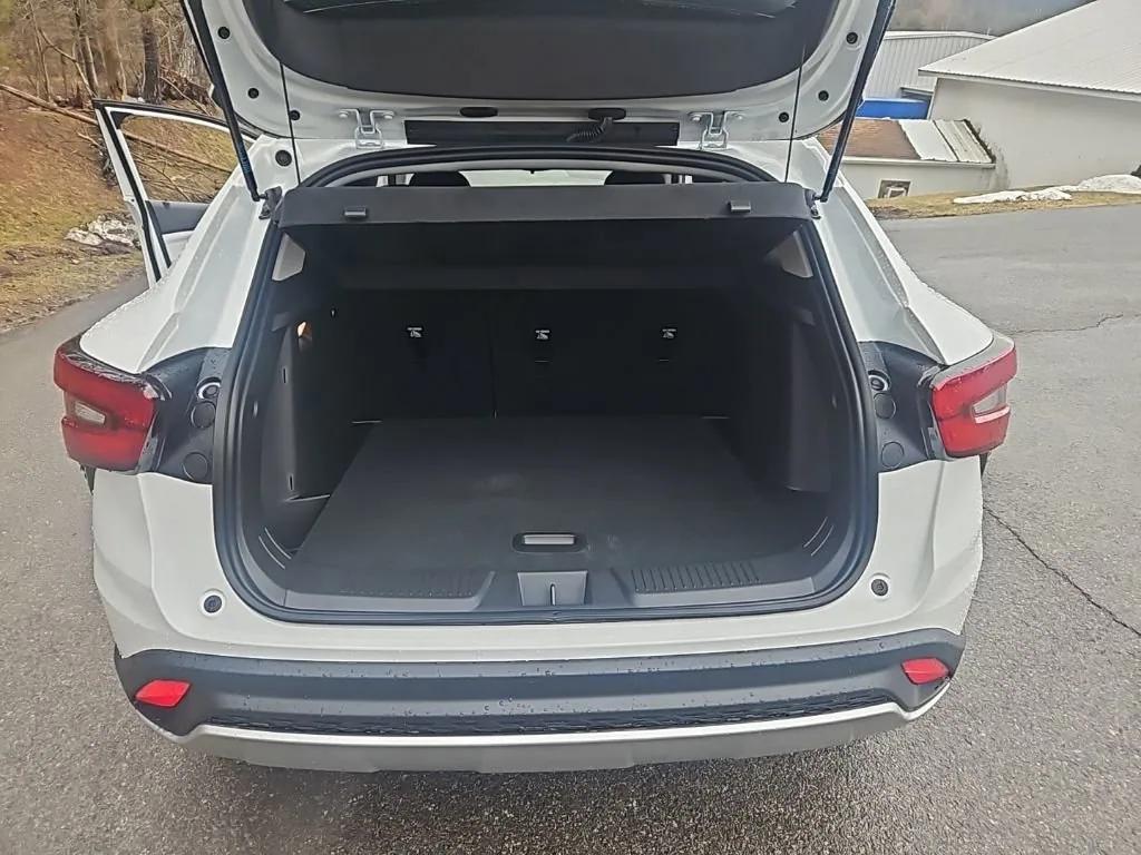 new 2026 Chevrolet Trax car, priced at $25,105