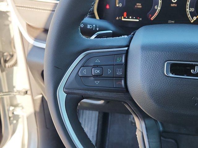 new 2025 Jeep Grand Cherokee car, priced at $54,235