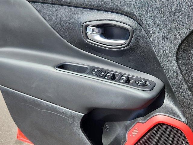 new 2022 Jeep Renegade car, priced at $34,275