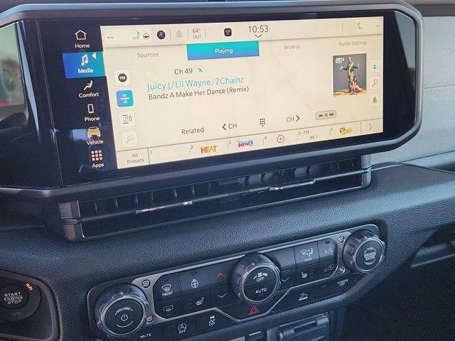 new 2025 Jeep Wrangler car, priced at $60,570