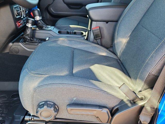 new 2025 Jeep Wrangler car, priced at $60,570