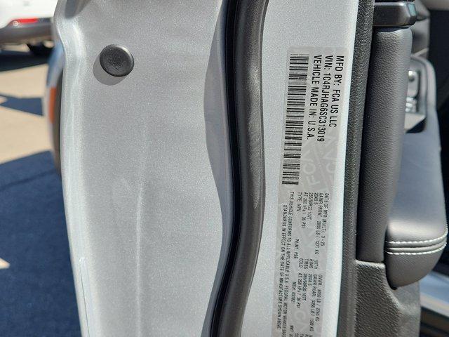 new 2025 Jeep Grand Cherokee car, priced at $49,370