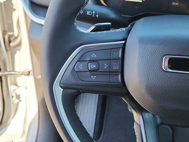 new 2025 Jeep Grand Cherokee car, priced at $49,370