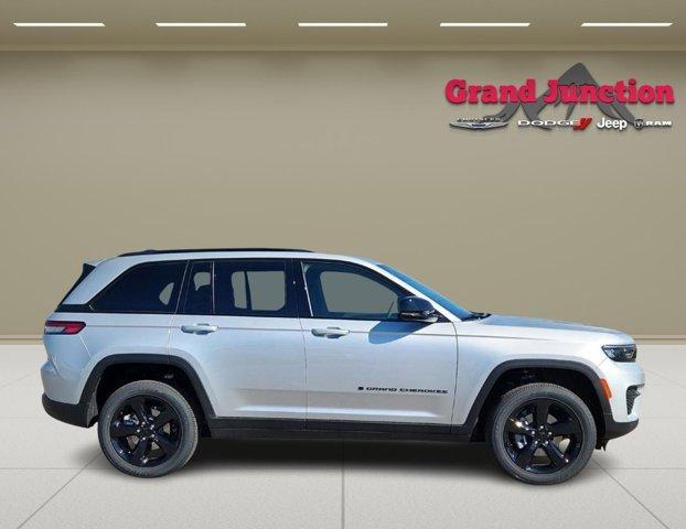 new 2025 Jeep Grand Cherokee car, priced at $49,370