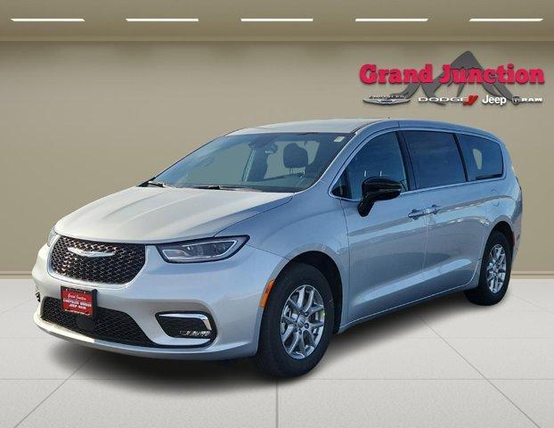 new 2026 Chrysler Pacifica car, priced at $46,360