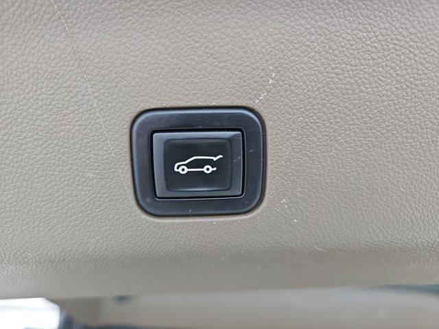 used 2022 GMC Yukon XL car, priced at $49,555