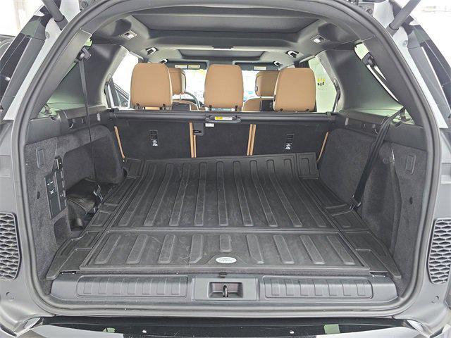 used 2025 Land Rover Discovery car, priced at $63,777