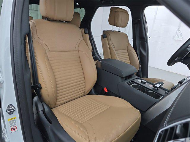 used 2025 Land Rover Discovery car, priced at $63,777