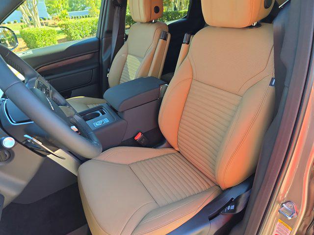 new 2026 Land Rover Discovery car, priced at $75,841