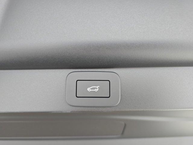 new 2026 Land Rover Range Rover car, priced at $133,105