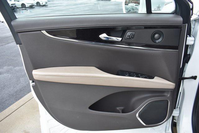 used 2022 Lincoln Nautilus car, priced at $33,876