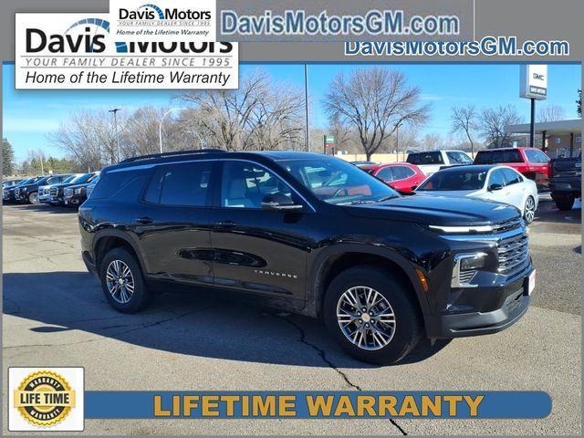 used 2025 Chevrolet Traverse car, priced at $35,490