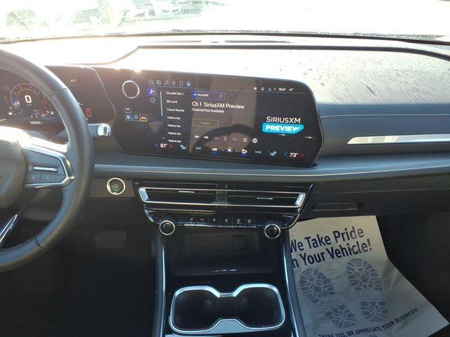 used 2025 Chevrolet Traverse car, priced at $35,490