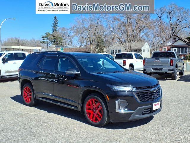 used 2022 Chevrolet Traverse car, priced at $28,490