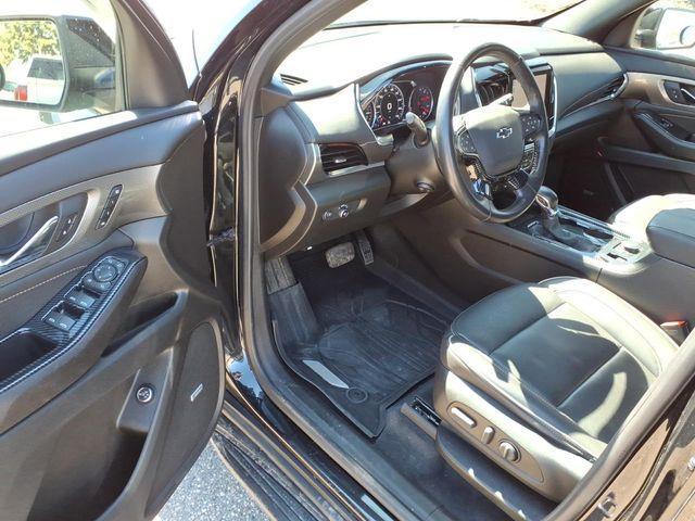 used 2022 Chevrolet Traverse car, priced at $28,490