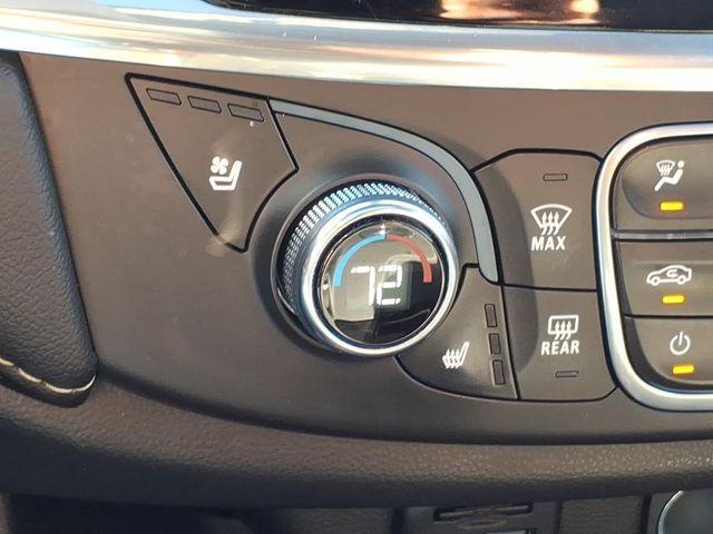 used 2022 Chevrolet Traverse car, priced at $28,490