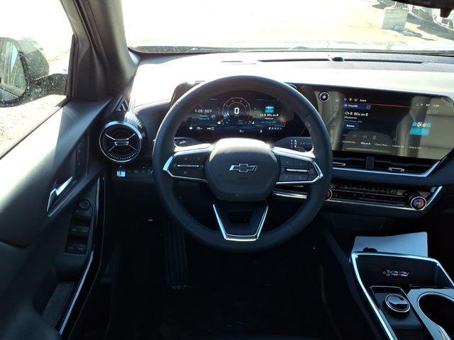 new 2026 Chevrolet Equinox car, priced at $32,915