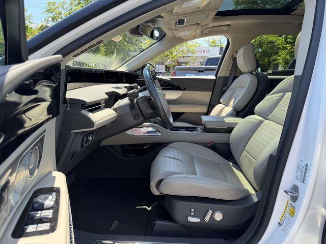 used 2024 Lincoln Nautilus car, priced at $53,995