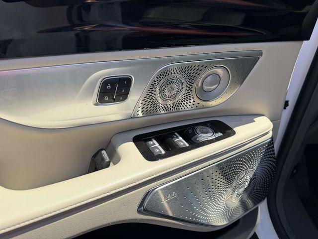 used 2024 Lincoln Nautilus car, priced at $53,995