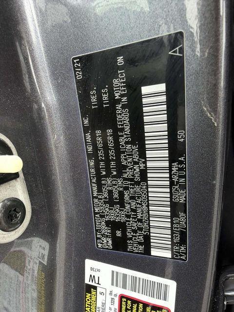 used 2021 Toyota Highlander car, priced at $32,298