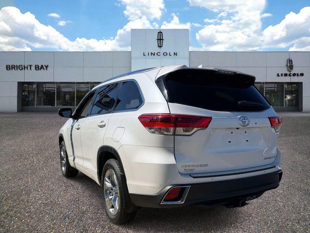 used 2018 Toyota Highlander car, priced at $28,809