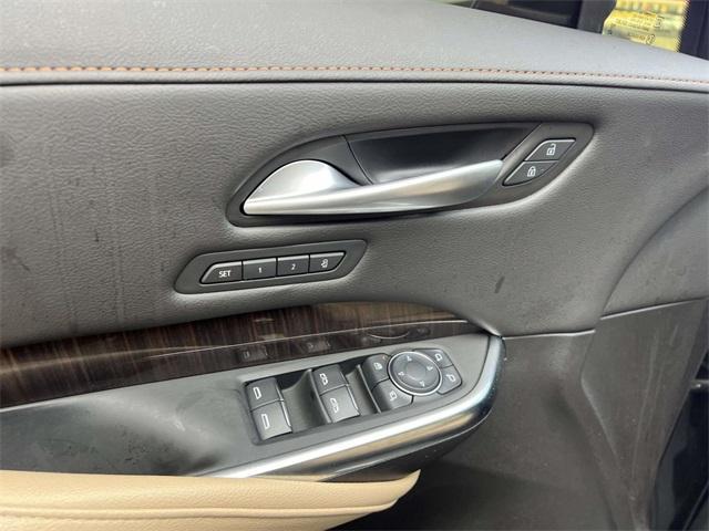 used 2025 Cadillac XT4 car, priced at $36,895