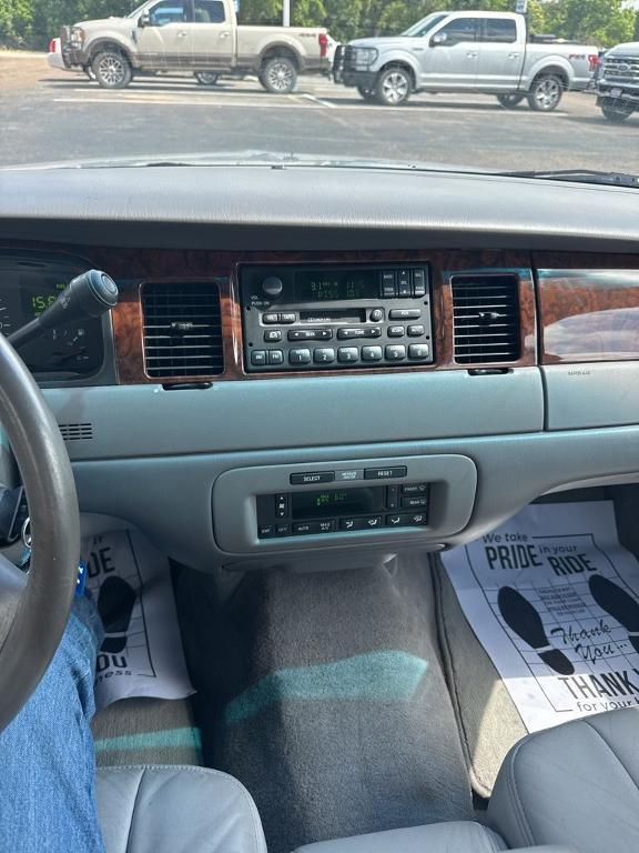 used 1999 Lincoln Town Car car, priced at $9,500