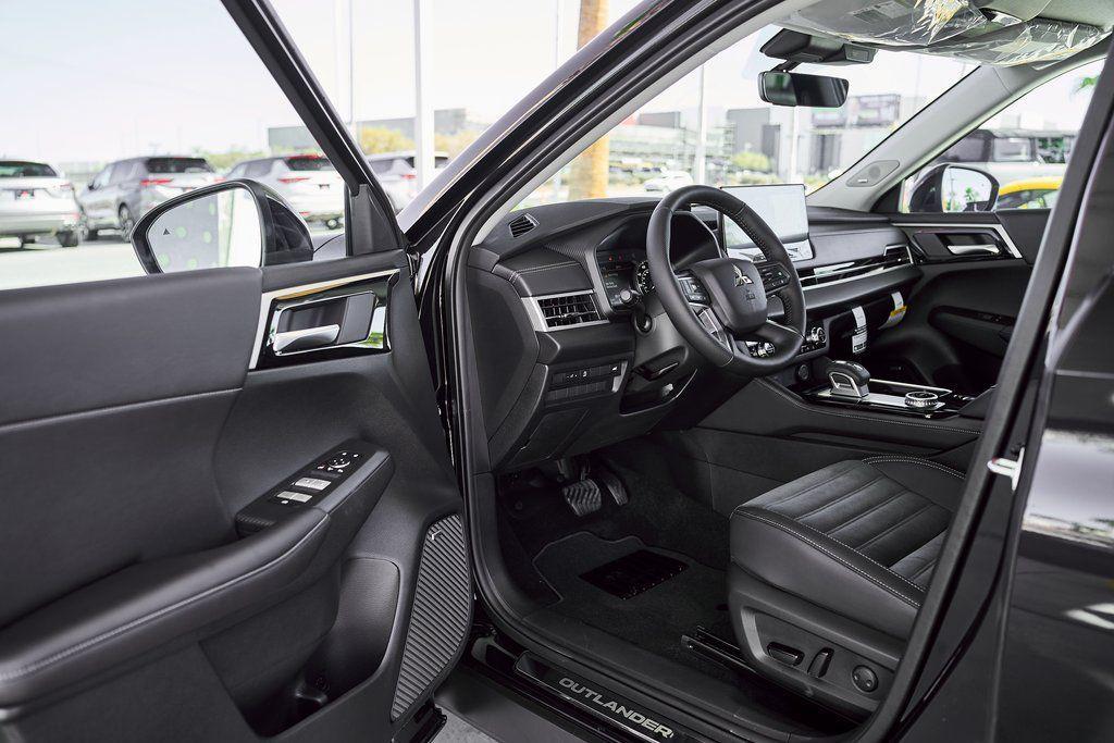 new 2026 Mitsubishi Outlander car, priced at $36,175