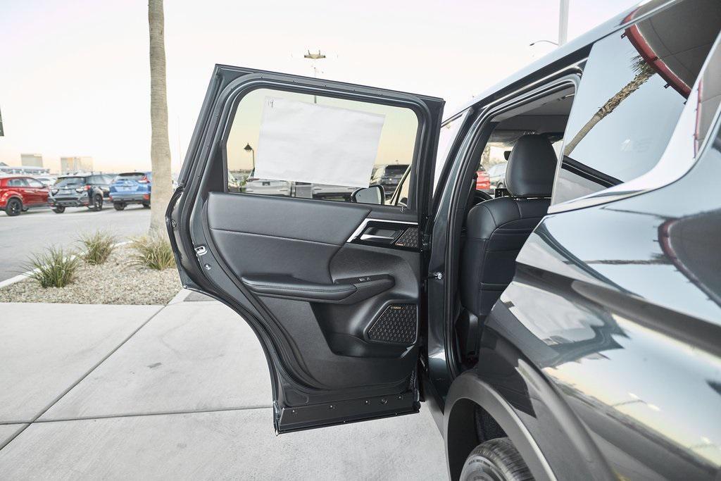 new 2026 Mitsubishi Outlander car, priced at $40,080