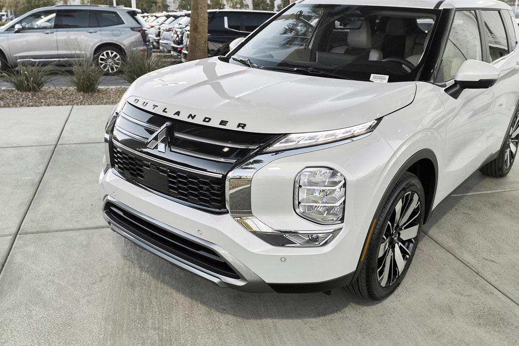 new 2026 Mitsubishi Outlander car, priced at $40,675