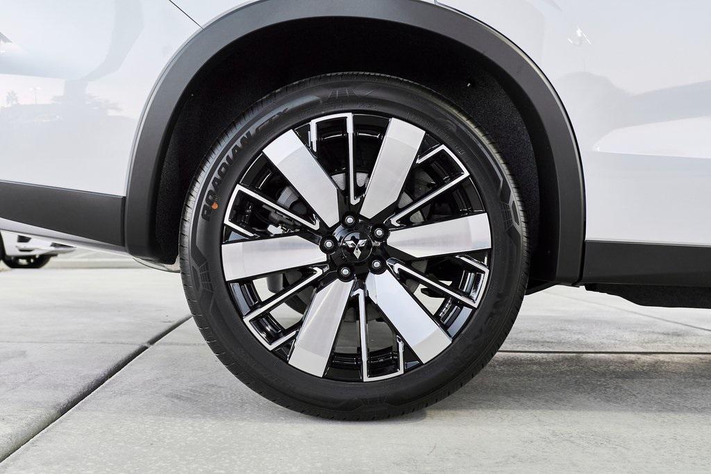 new 2026 Mitsubishi Outlander car, priced at $40,675