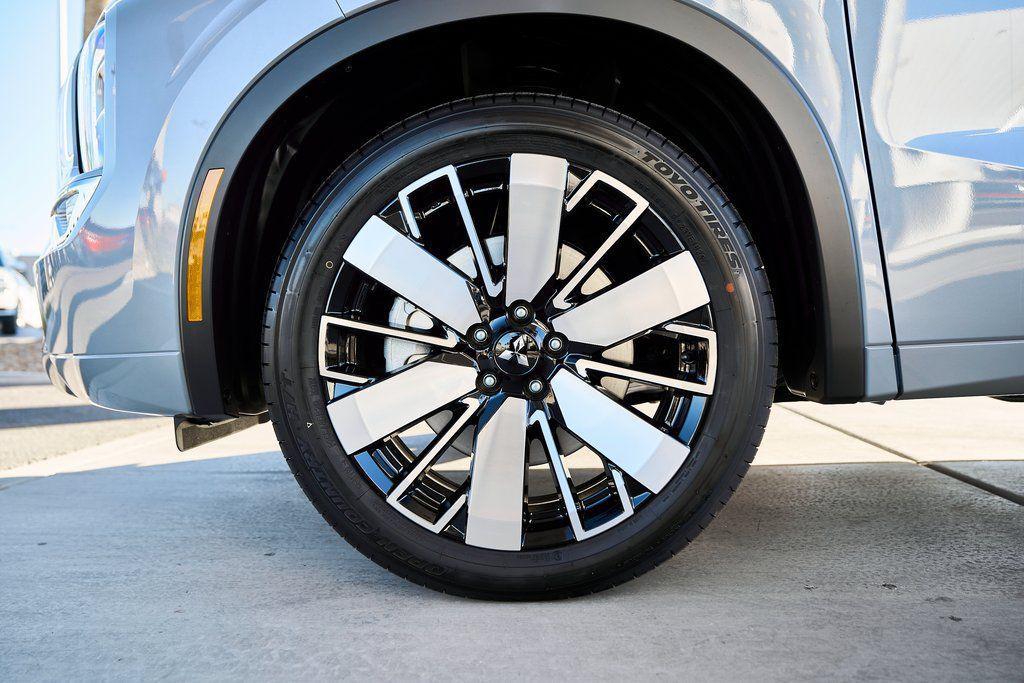 new 2026 Mitsubishi Outlander car, priced at $40,455