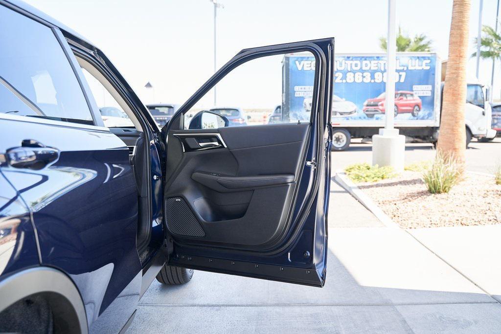 new 2025 Mitsubishi Outlander car, priced at $31,999