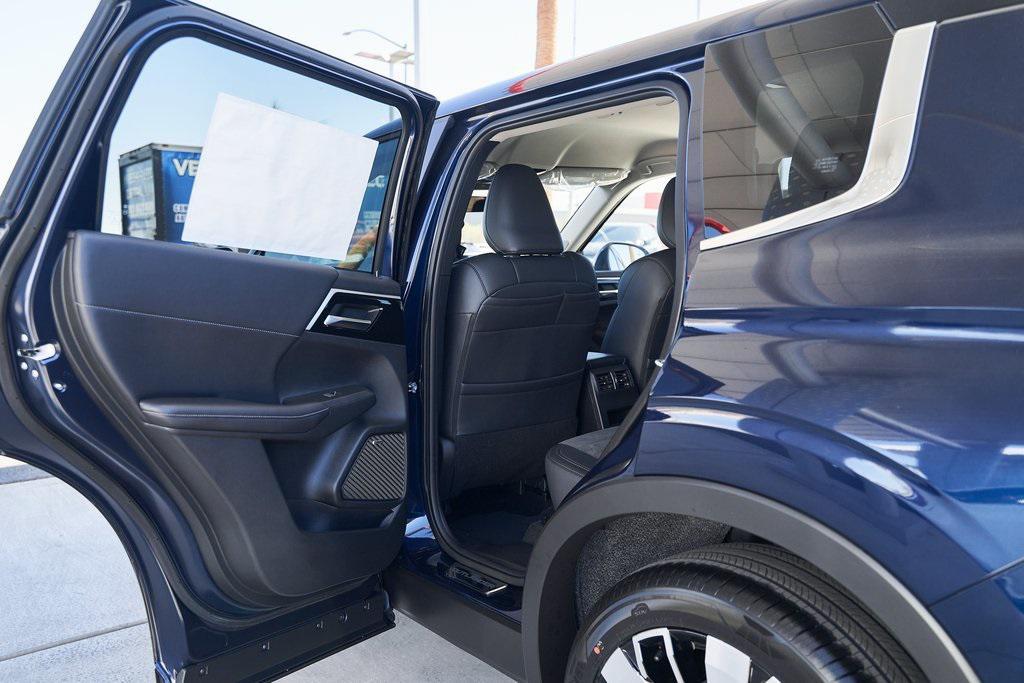 new 2025 Mitsubishi Outlander car, priced at $31,999