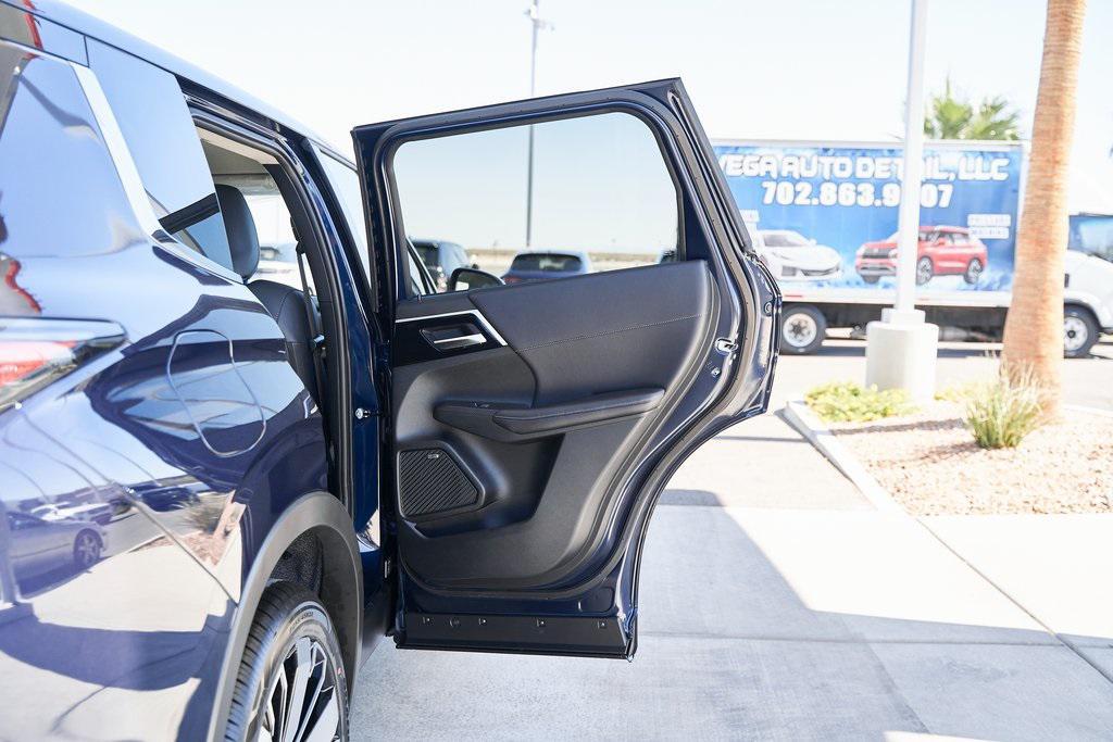 new 2025 Mitsubishi Outlander car, priced at $31,999