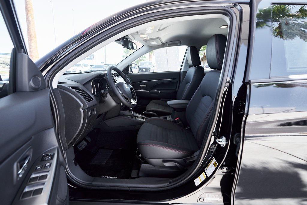 new 2025 Mitsubishi Outlander Sport car, priced at $27,853