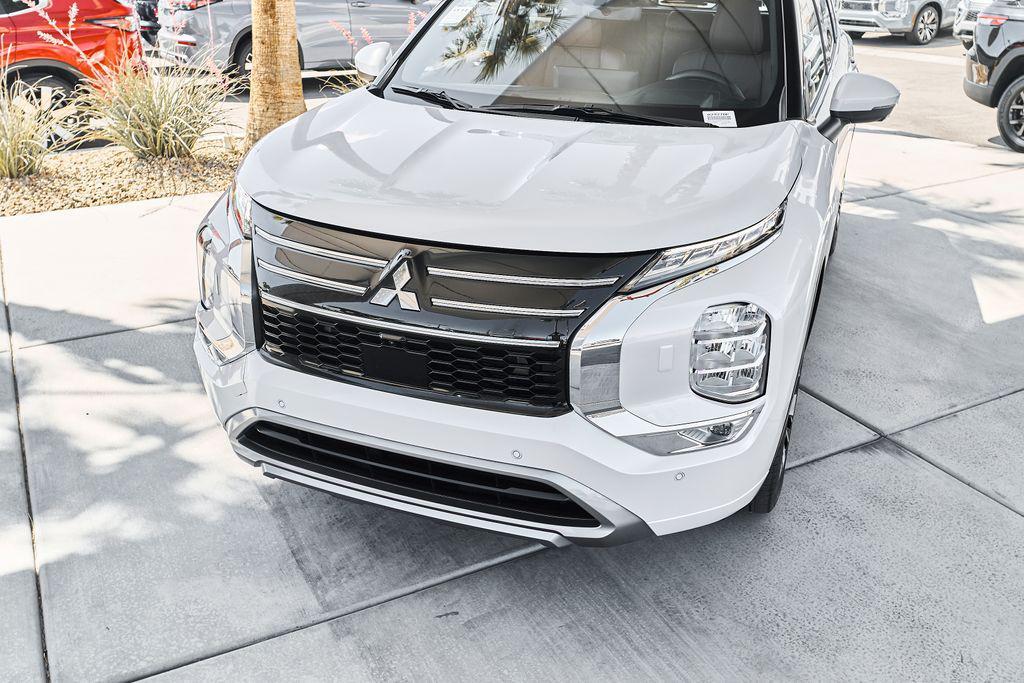 used 2025 Mitsubishi Outlander car, priced at $33,211